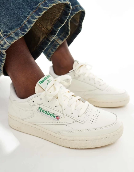 Кроссовки Reebok club c 85 темно-белого цвета white
