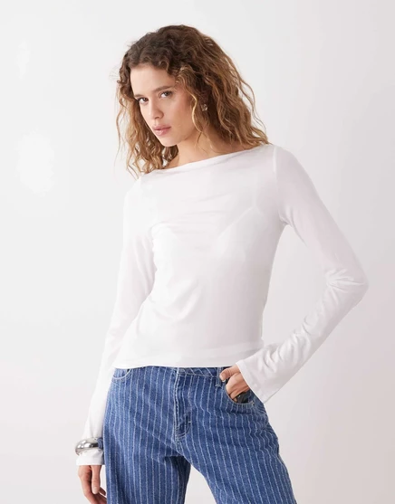 Белый топ с вырезом лодочкой и длинными рукавами Weekday Annie super soft - эксклюзивно для ASOS white