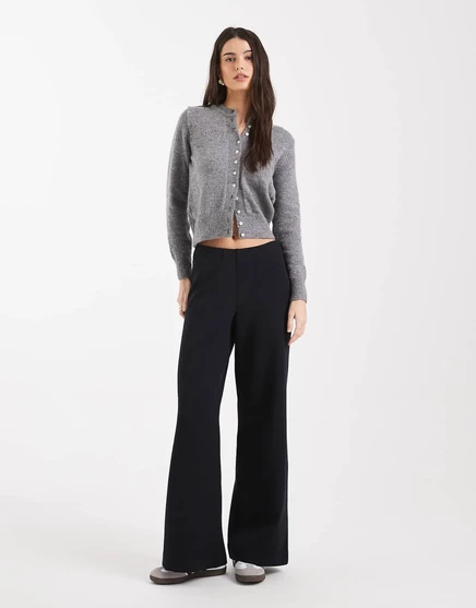 Широкие брюки из трикотажа ASOS DESIGN basics черного цвета black