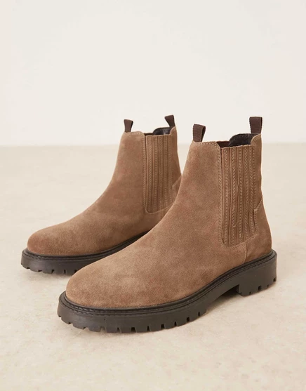 Дизайнерские ботинки челси ASOS из светло-коричневой замши  light brown