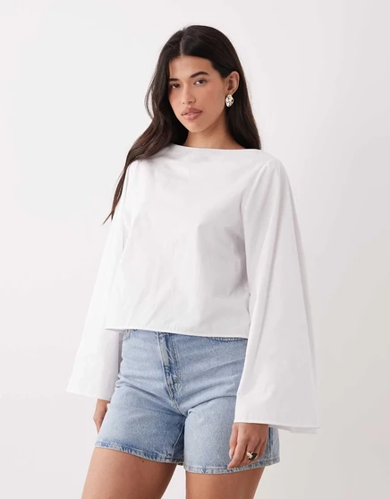 Топ с экстремальными рифлеными рукавами ASOS DESIGN белого цвета
