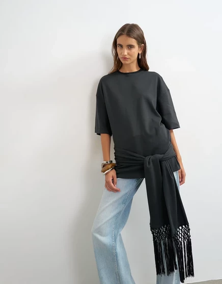 Футболка Topshop premium с бахромой и галстуком-бабочкой черного цвета black