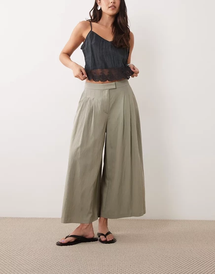 Плиссированные брюки-кюлоты свободного кроя от ASOS DESIGN цвета шалфея sage
