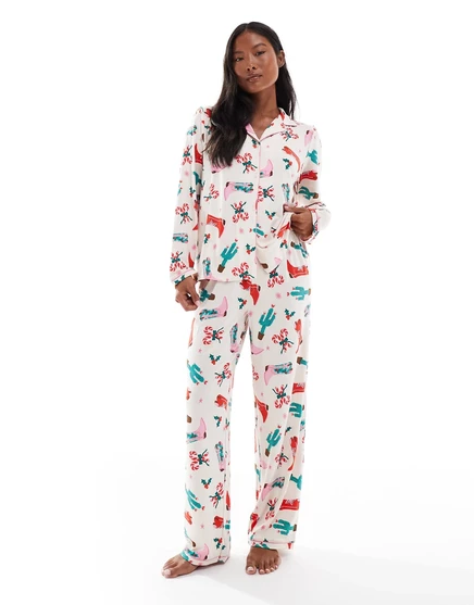 Пижамный комплект Urban Threads Petite Christmas с длинным рукавом, воротником-стойкой и брюками в ковбойском стиле multi