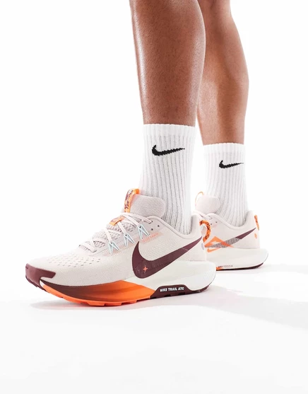 Кроссовки для бега Nike Pegasus Trail 5 красного цвета red