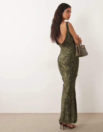 Женское макси-платье ASOS Design деворе, хаки
