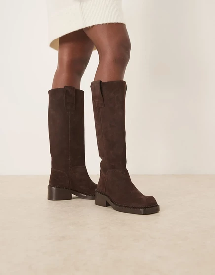 Замшевые сапоги премиум-класса Camelia от ASOS DESIGN до колена шоколадного цвета chocolate suede