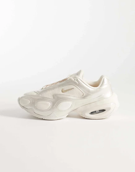 Кроссовки Nike Air Max Muse темно-белого цвета