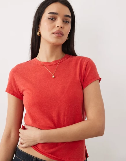Топ Free People nova красного цвета с высоким уровнем риска