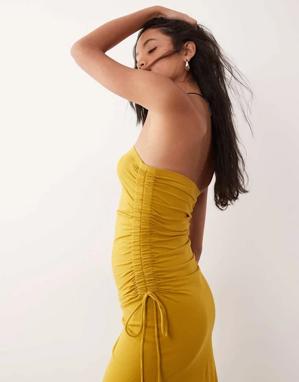 Женское миди-платье ASOS Design бандо с драпировкой, охра