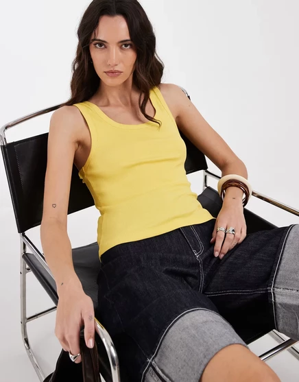 Женская майка ASOS Design в рубчик с широкой окантовкой, желтая