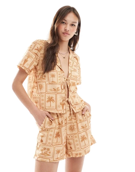 Облегающие шорты Vero Moda с принтом в виде открытки в тон - часть комплекта palm tree print