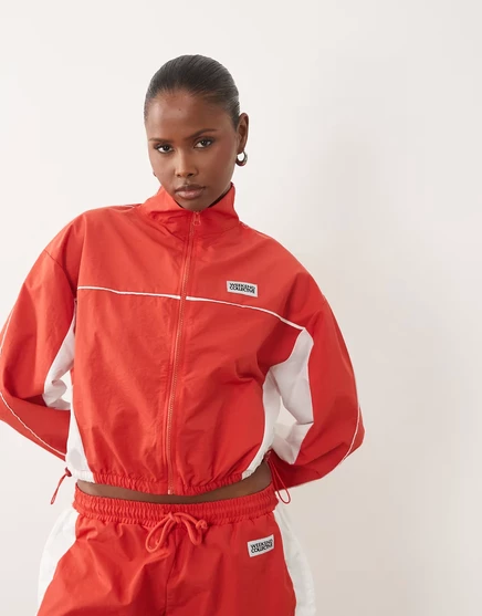 Женская тренировочная куртка ASOS Weekend Collective, красно‑кремовая