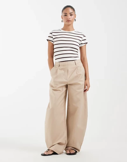 ДИЗАЙНЕРСКИЕ брюки-бочонки из хлопка и сатина ASOS DESIGN Petite, сшитые на заказ, темно-серого цвета
