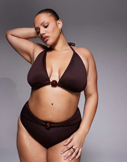Треугольный топ-бикини ASOS DESIGN Curve Dora премиум-класса с высокой вершиной и крупными бусинами шоколадного цвета brown