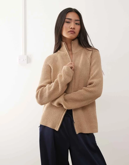 Кардиган бежевого цвета с двусторонней застежкой-молнией из трикотажа Monki rib beige
