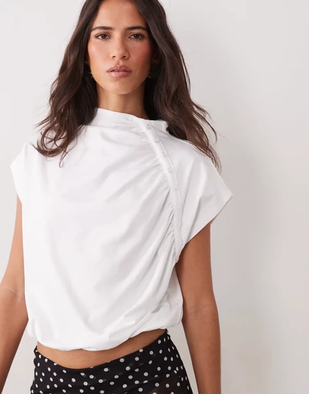 Женский топ ASOS Design с воротником-стойкой, экрю
