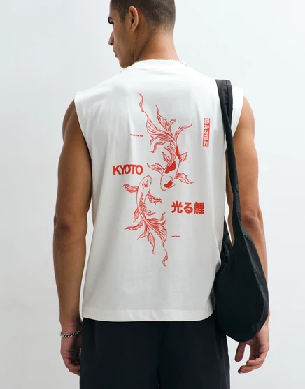Мужская майка ASOS Design оверсайз с принтом кои, кремовая