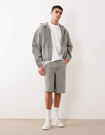 Мужские бермуды ASOS Design джинсовые в серо-белую полоску