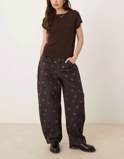 ДИЗАЙНЕРСКИЕ джинсы-бочонки ASOS в шоколадный горошек brown polka dot