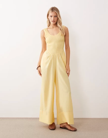 Женский жатый комбинезон ASOS Design с округлым вырезом, лимонный
