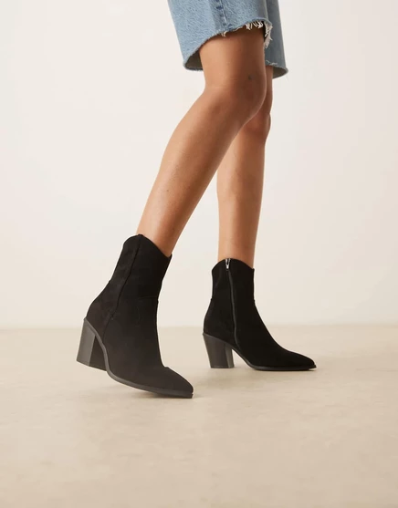 Черные ботильоны в стиле вестерн на каблуке ASOS DESIGN Wide Fit Rational black