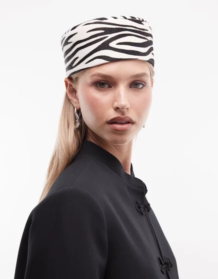 Женская шляпка-пилбокс ASOS Design из кожи с ворсом, в зебровый принт