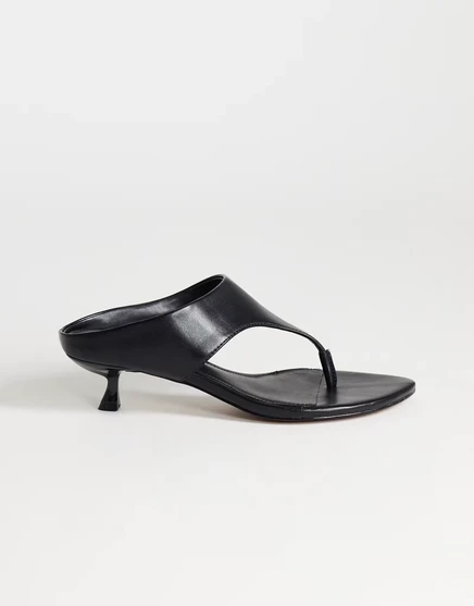 Черные босоножки-стринги на среднем каблуке Topshop Nancy toe черного цвета