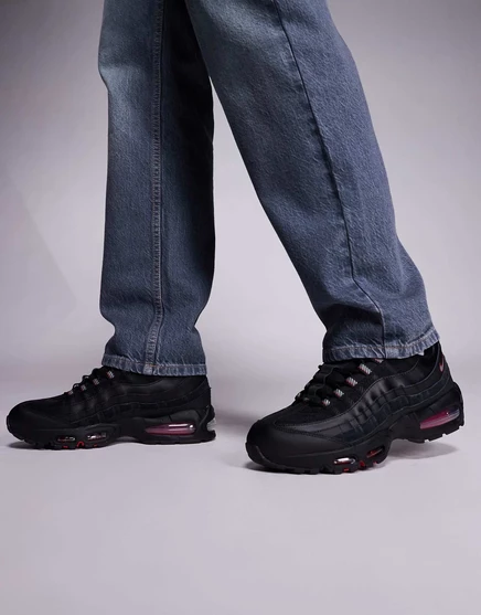 Кроссовки Nike Air Max 95 черного и красного цветов red