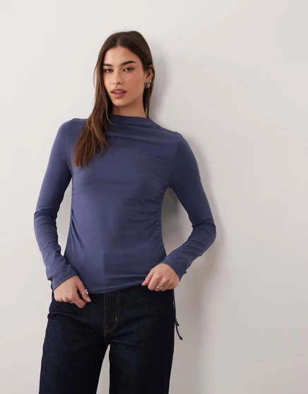 Темно-синий топ с рюшами и галстуком-бабочкой по бокам от ASOS DESIGN, высоким вырезом и длинными рукавами navy