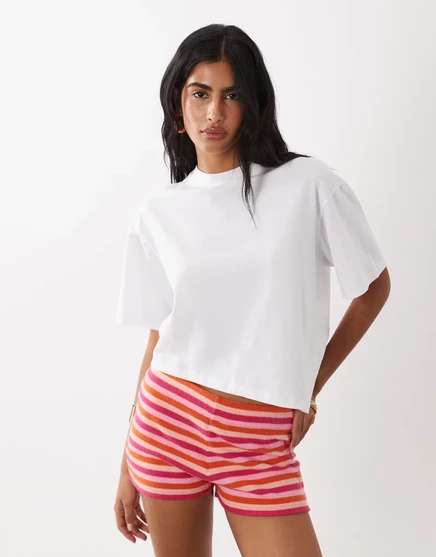 ДИЗАЙНЕРСКАЯ футболка ASOS с коротким рукавом и асимметричным низом белого цвета white
