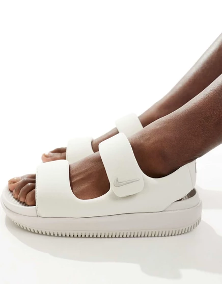 Сандалии Nike Calm темно-белого цвета ivory