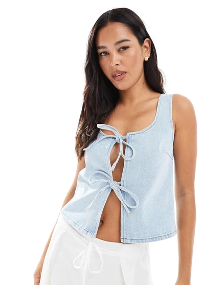 Джинсовый топ ASOS DESIGN с завязкой спереди и квадратным вырезом цвета отбеливателя bleach