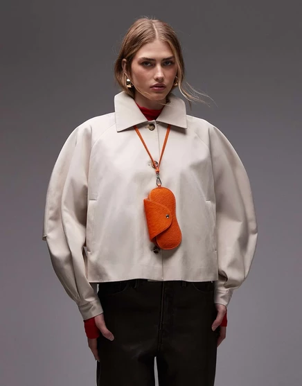 Женский укороченный тренч ASOS Design с накидкой на спине, бежевый