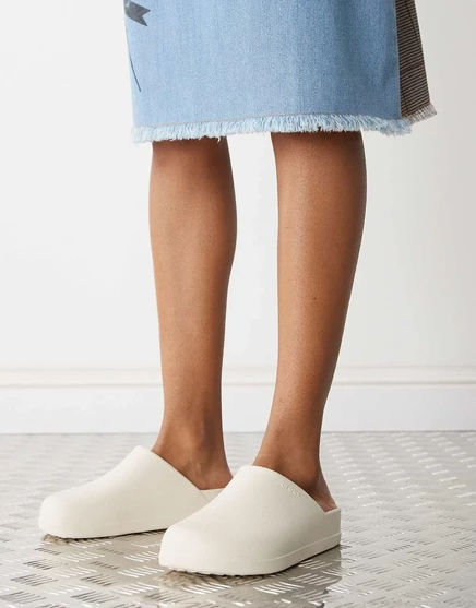 Бежевые сабо Crocs dylan унисекс beige