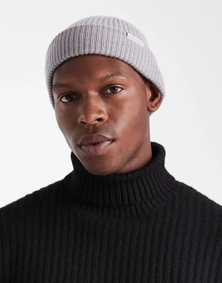 Шапочка Jack &Jones серого цвета ultimate gray
