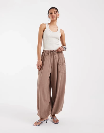 Повседневные брюки-баллоны с завязками на талии от ASOS DESIGN цвета mushroom mushroom