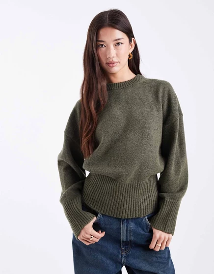 Свитер с завышенной талией и отделкой по горловине от ASOS DESIGN цвета хаки khaki