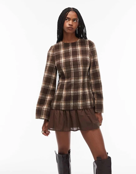 Мини-платье-гибрид ASOS DESIGN с заниженной талией в шоколадную клетку chocolate check