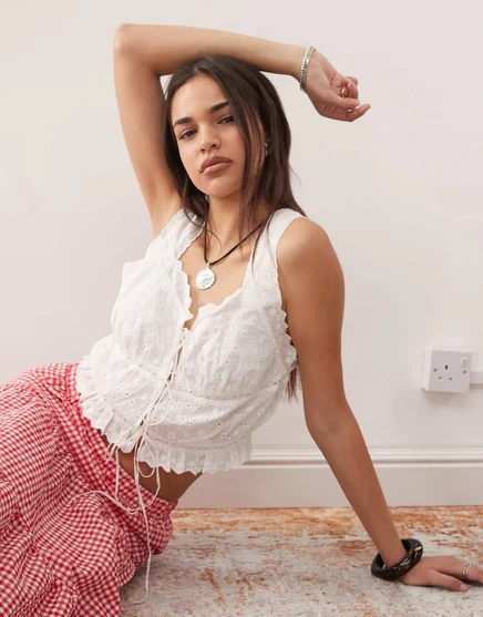Топ Noisy May с завязками спереди от broderie белого цвета bright white