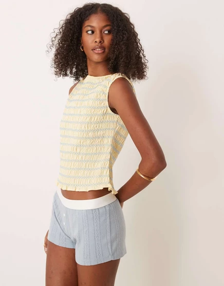 Майка в складку ASOS DESIGN с контрастной строчкой желтого цвета yellow