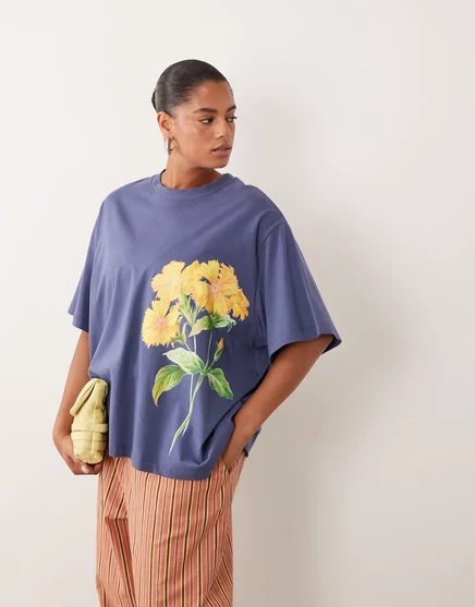 Женская футболка ASOS Curve оверсайз с желтым цветком, голубая
