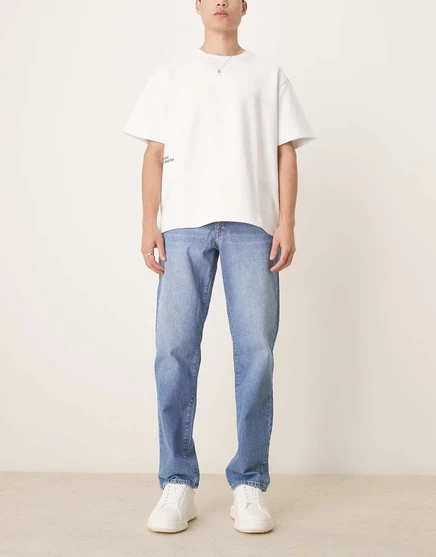 ДИЗАЙНЕРСКИЕ джинсы ASOS с прямыми штанинами светло-голубого цвета light wash blue