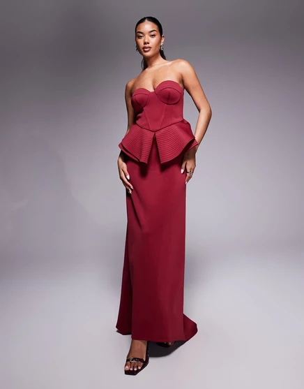 Макси-платье ASOS DESIGN премиум-класса со скульптурным рисунком бандо бордового цвета из ткани в стиле скуба burgundy