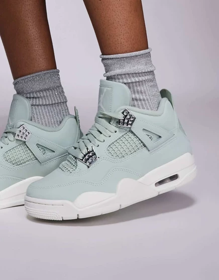Кроссовки Nike Air Jordan 4 в стиле ретро светло-зеленого и белого цветов light green
