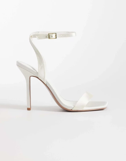ДИЗАЙНЕРСКИЕ босоножки Nali на тонком каблуке от ASOS из атласа цвета слоновой кости ivory satin