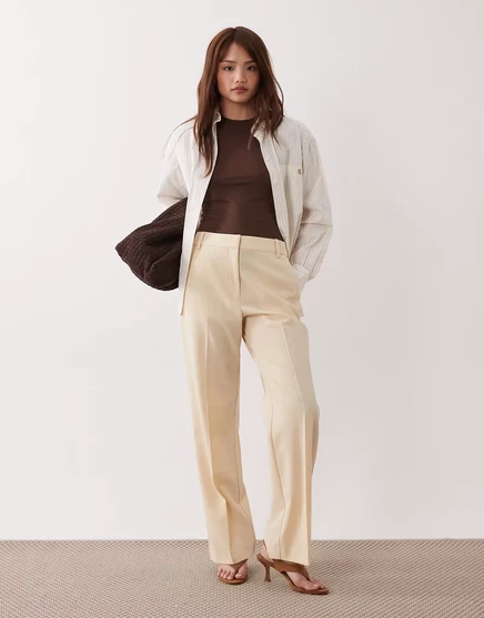 Облегающие брюки прямого кроя от ASOS DESIGN Petite, сшитые на заказ в стиле баттермилк buttermilk