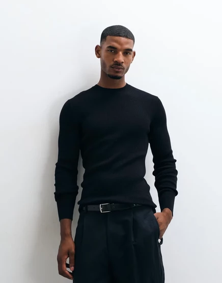 Легкий вязаный свитер ASOS DESIGN Essentials с микро-ребристыми мышцами, облегающий фигуру, черного цвета black