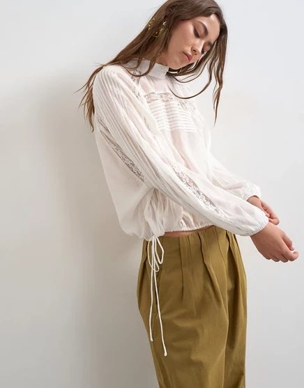 Женская блузка TopShop с кружевной отделкой и сборкой по бокам, белая