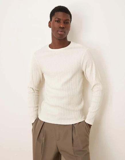 Облегающая футболка с текстурой muscle fit от ASOS DESIGN из кремового трикотажа в рубчик coconut milk
